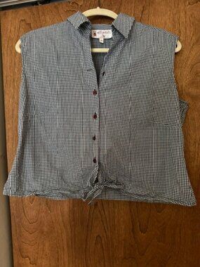 Affinités Black and White Gingham Sleeveless Button Up Front Tie Top